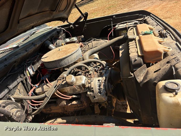 image for item ET0489 1977 Dodge W20 pickup truck