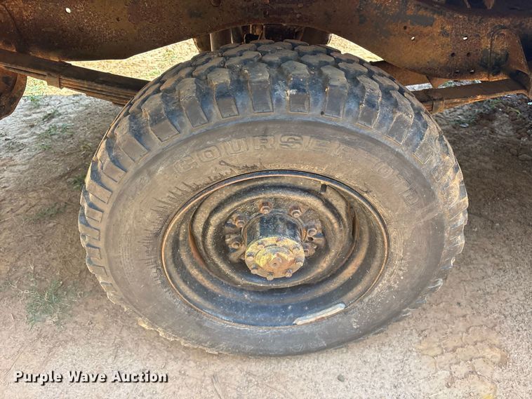 image for item ET0489 1977 Dodge W20 pickup truck