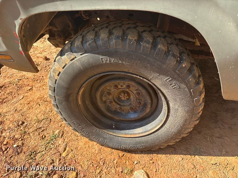 image for item ET0489 1977 Dodge W20 pickup truck
