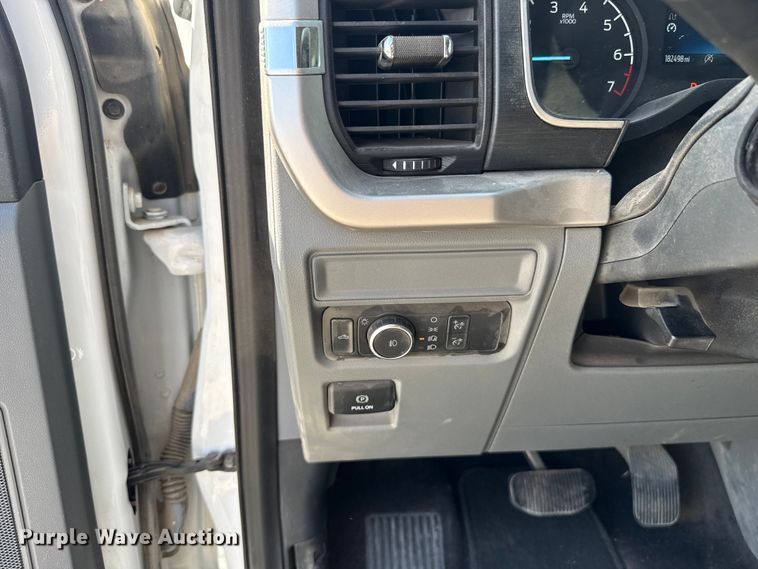 image for item ET6424 2021 Ford F150 Crew Cab pickup truck