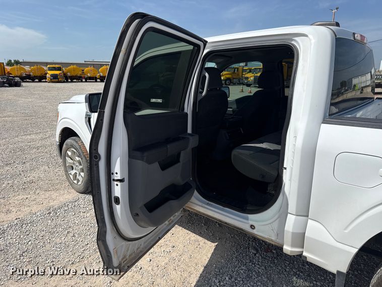 image for item ET6424 2021 Ford F150 Crew Cab pickup truck