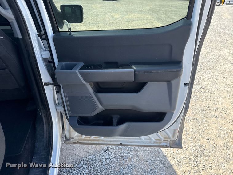 image for item ET6424 2021 Ford F150 Crew Cab pickup truck
