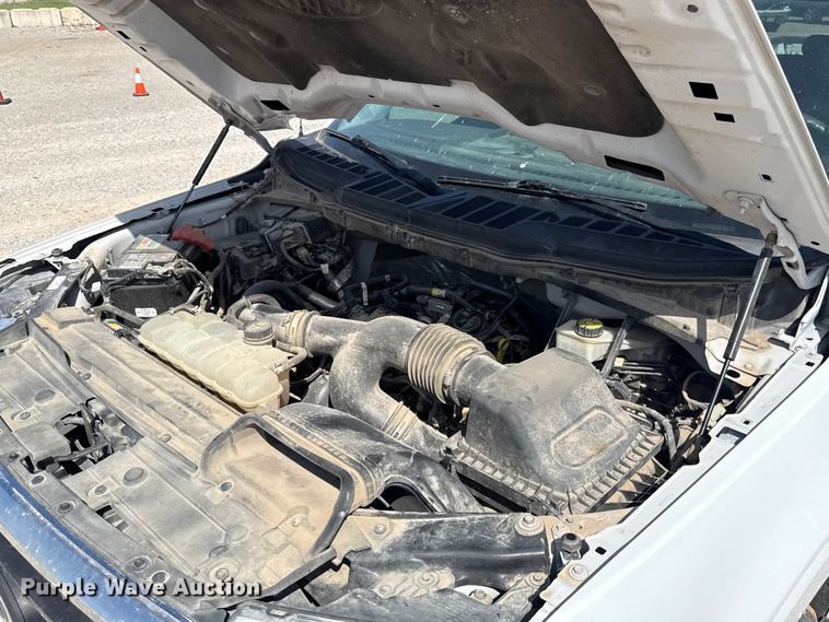 image for item ET6424 2021 Ford F150 Crew Cab pickup truck