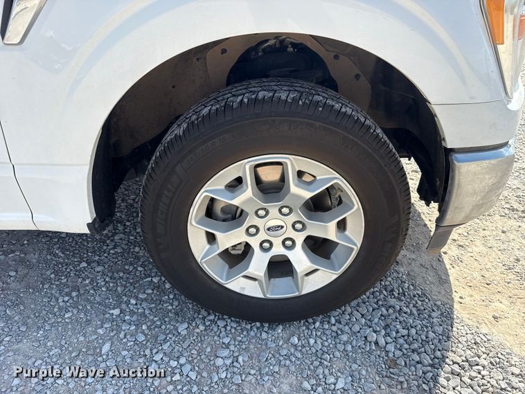 image for item ET6424 2021 Ford F150 Crew Cab pickup truck