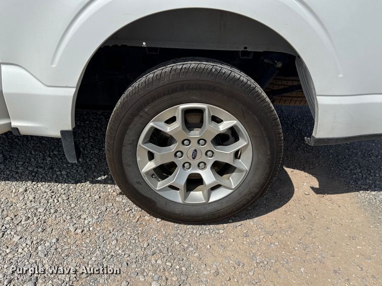 image for item ET6424 2021 Ford F150 Crew Cab pickup truck