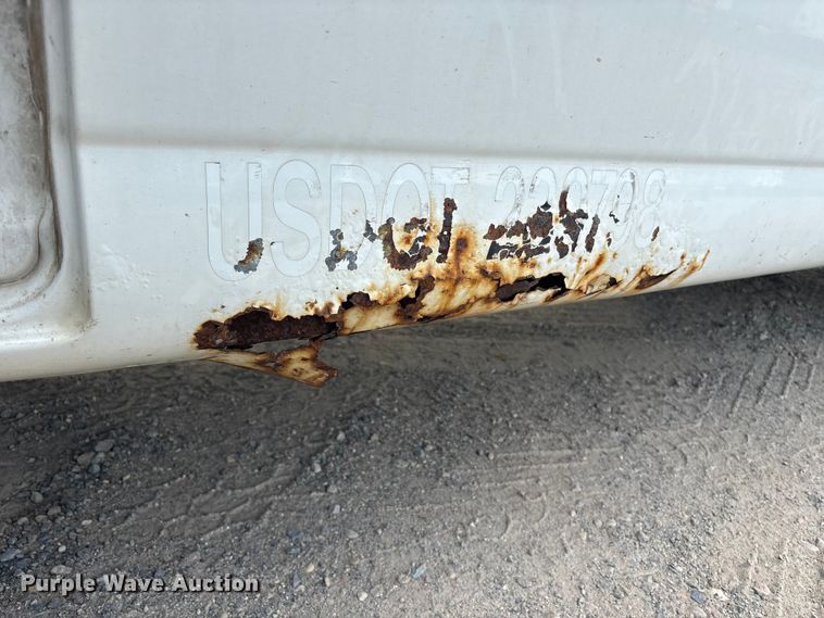 image for item ET8665 2007 Chevrolet Express 2500 van