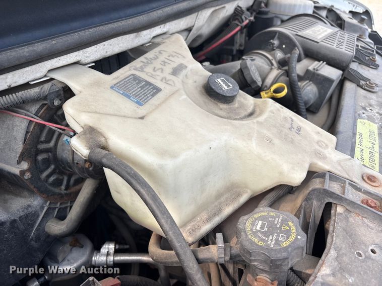 image for item ET8665 2007 Chevrolet Express 2500 van