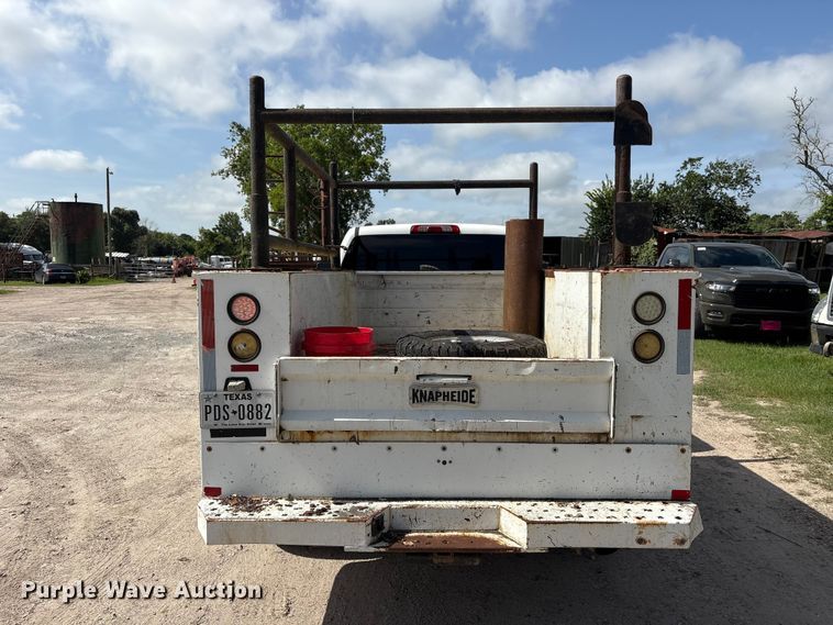 image for item EU0747 2016 GMC Sierra 2500HD Crew Cab utility bed pickup truck