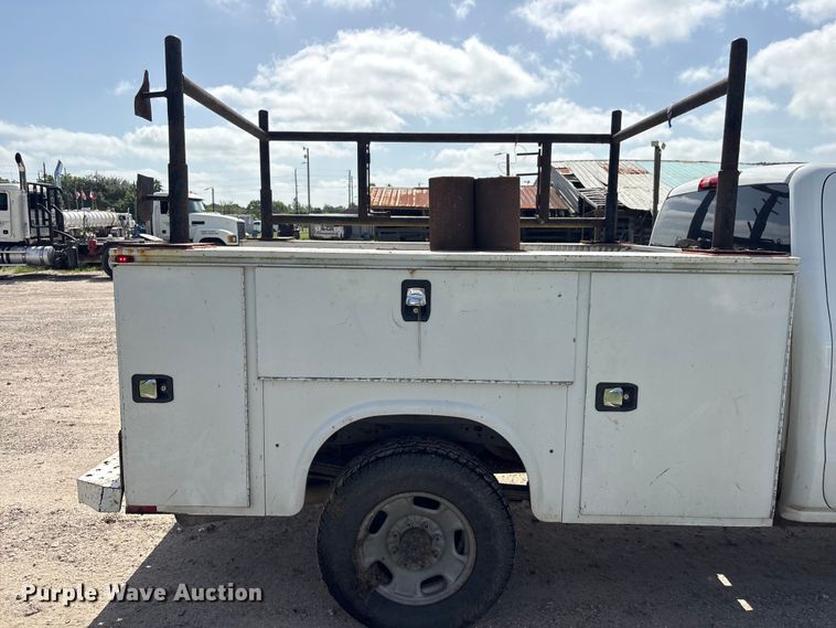 image for item EU0747 2016 GMC Sierra 2500HD Crew Cab utility bed pickup truck