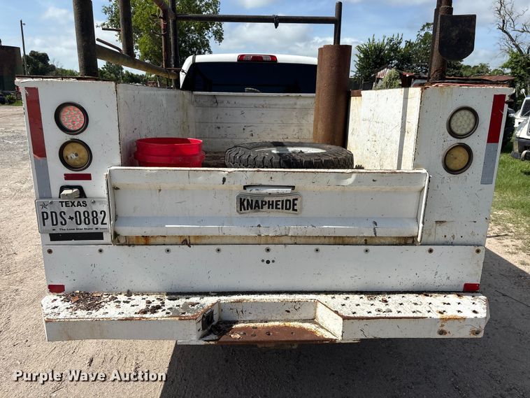 image for item EU0747 2016 GMC Sierra 2500HD Crew Cab utility bed pickup truck