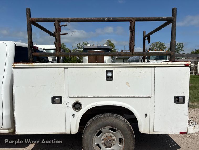 image for item EU0747 2016 GMC Sierra 2500HD Crew Cab utility bed pickup truck
