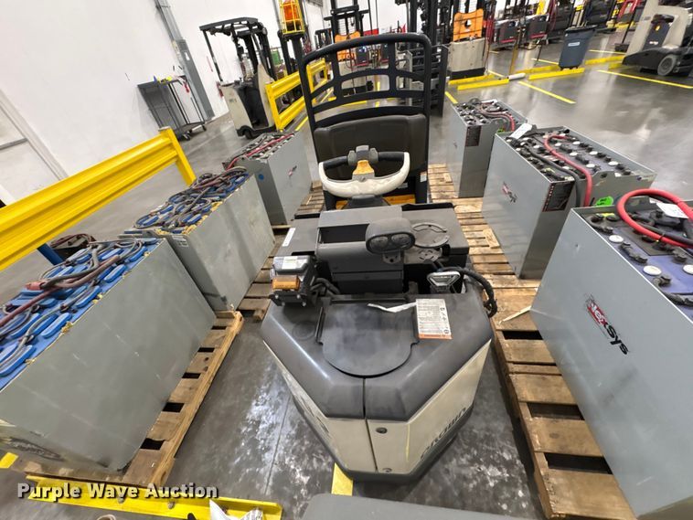 image for item EU0812 2020 Crown PC4500-80 pallet jack