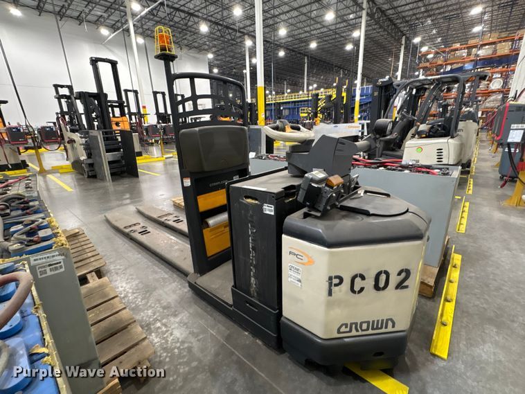 image for item EU0812 2020 Crown PC4500-80 pallet jack