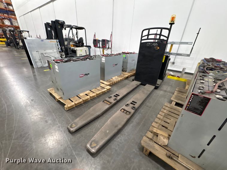 image for item EU0812 2020 Crown PC4500-80 pallet jack