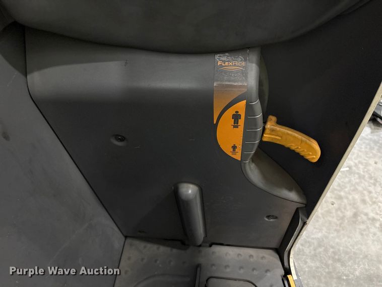 image for item EU0813 2018 Crown RC5545-40 forklift