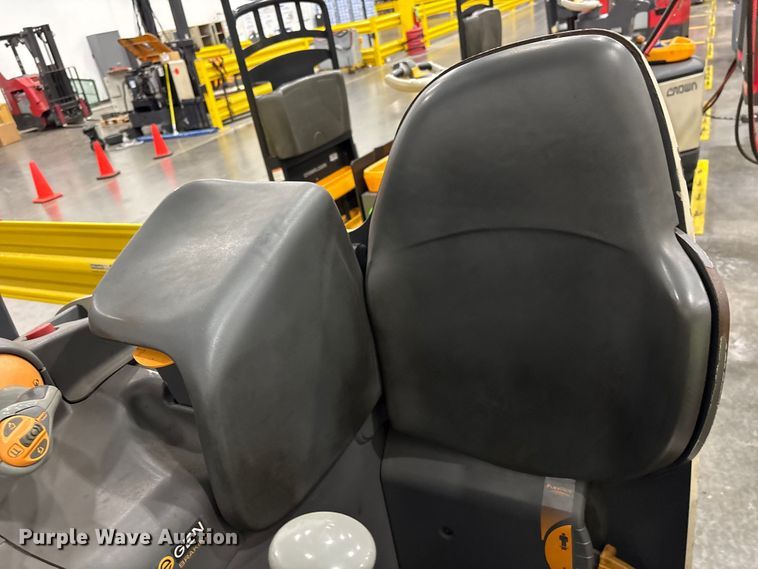 image for item EU0813 2018 Crown RC5545-40 forklift