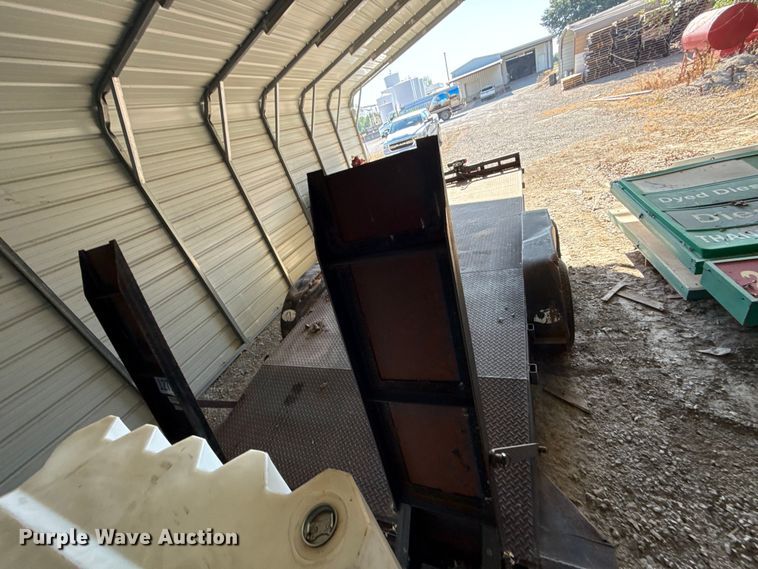 image for item EV6121 2001 Kodiak utility trailer