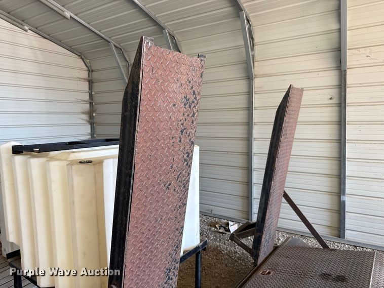 image for item EV6121 2001 Kodiak utility trailer
