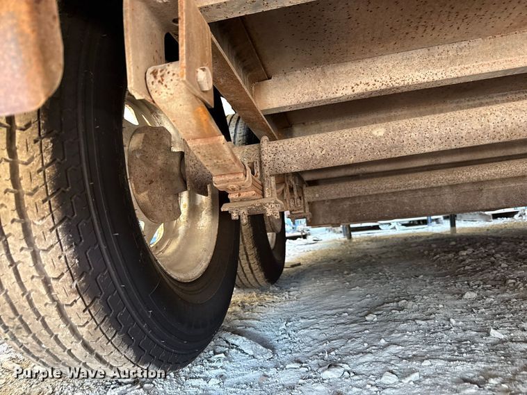 image for item EV6121 2001 Kodiak utility trailer