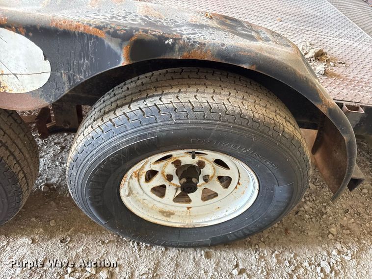 image for item EV6121 2001 Kodiak utility trailer