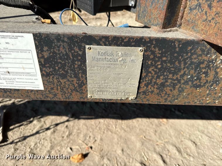 image for item EV6121 2001 Kodiak utility trailer