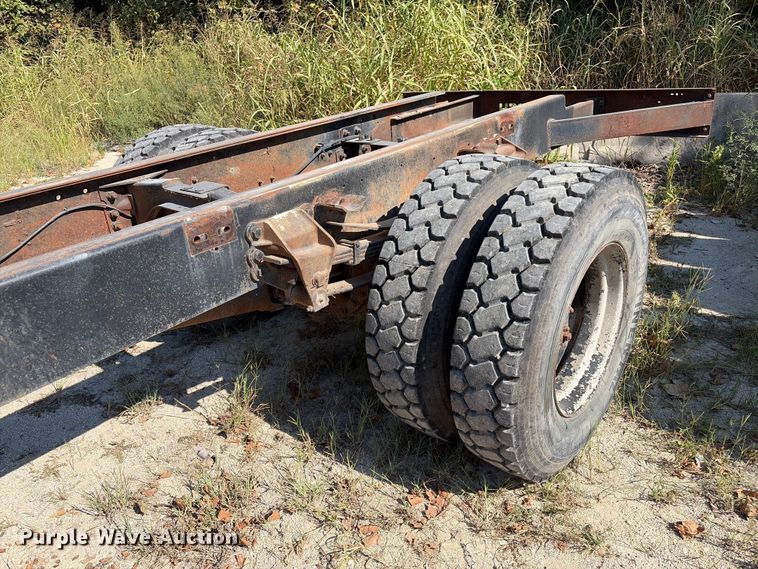 Rear axle assembly