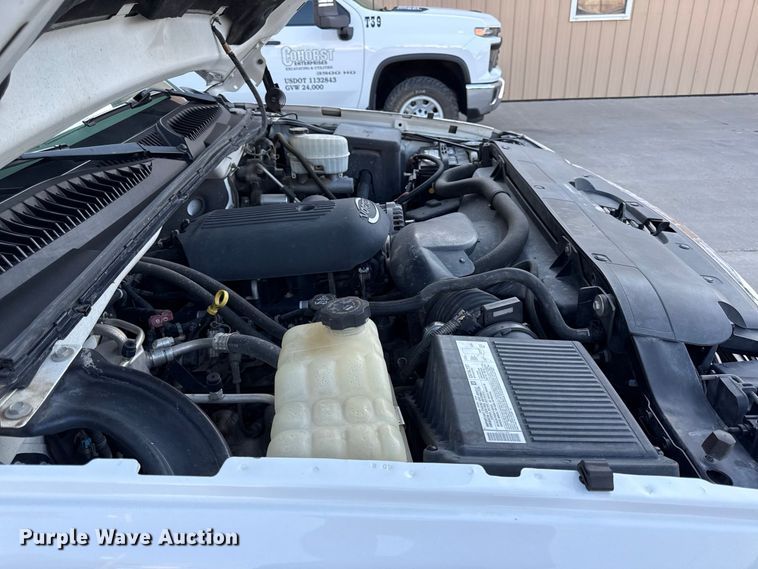 image for item EV6133 2006 Chevrolet Silverado 2500HD Crew Cab pickup truck