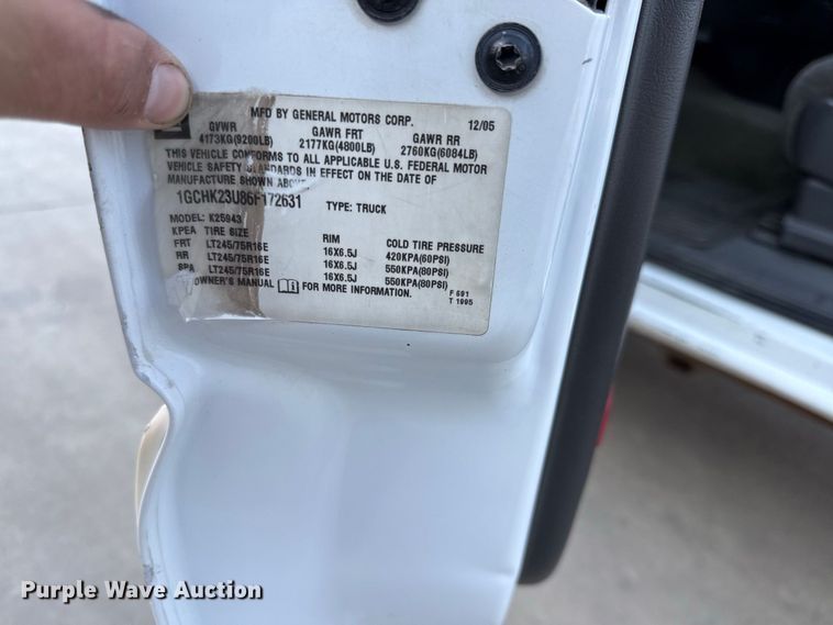 image for item EV6133 2006 Chevrolet Silverado 2500HD Crew Cab pickup truck