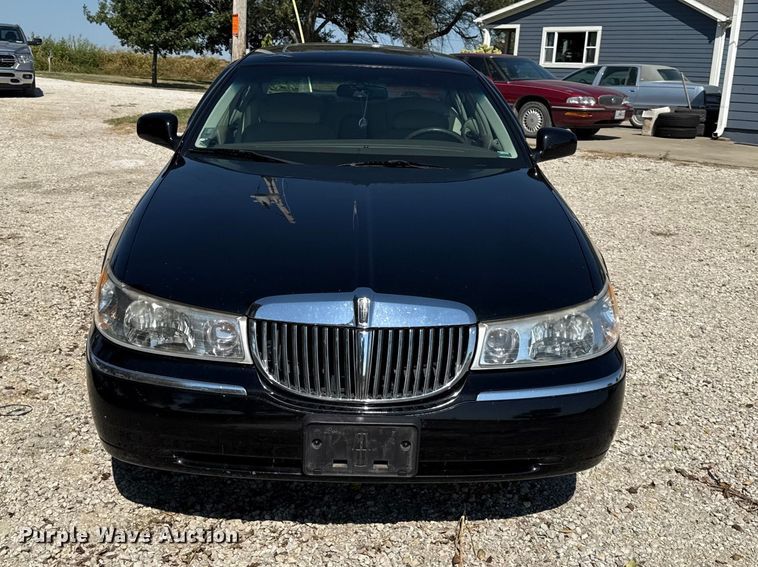 image for item EV6136 1999 Lincoln Town Car 
