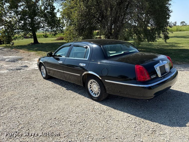 image for item EV6136 1999 Lincoln Town Car 