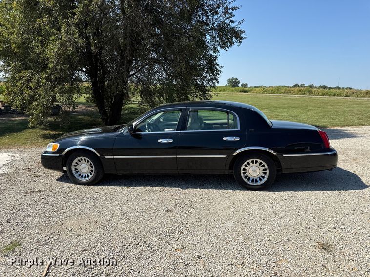 image for item EV6136 1999 Lincoln Town Car 