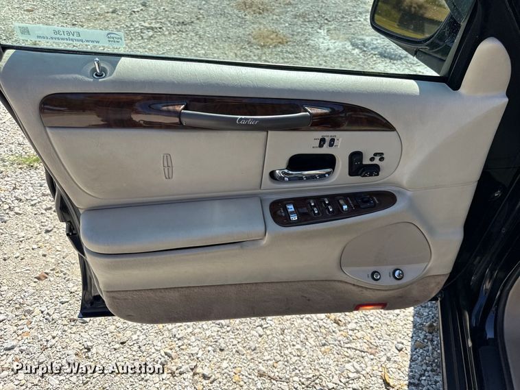 image for item EV6136 1999 Lincoln Town Car 