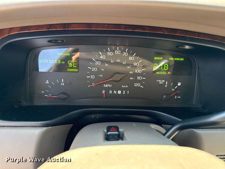 image for item EV6136 1999 Lincoln Town Car 