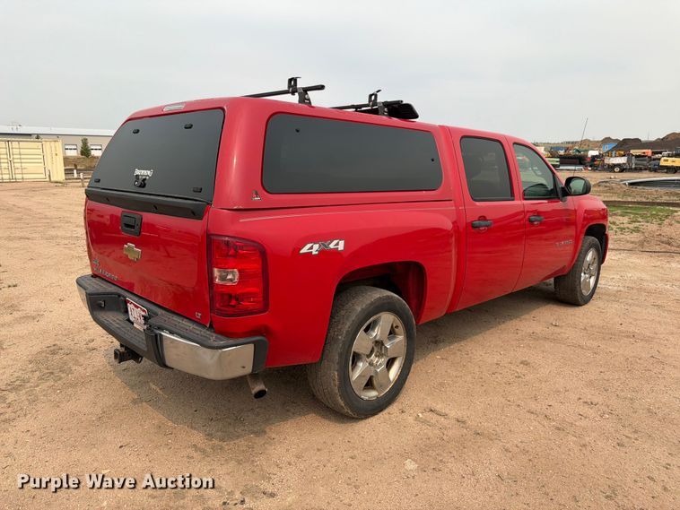 image for item EW2148 2011 Chevrolet Silverado 1500 LTZ Crew Cab pickup truck