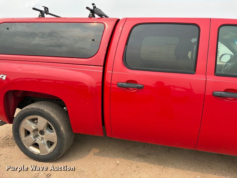 image for item EW2148 2011 Chevrolet Silverado 1500 LTZ Crew Cab pickup truck