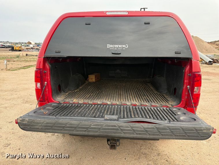 image for item EW2148 2011 Chevrolet Silverado 1500 LTZ Crew Cab pickup truck