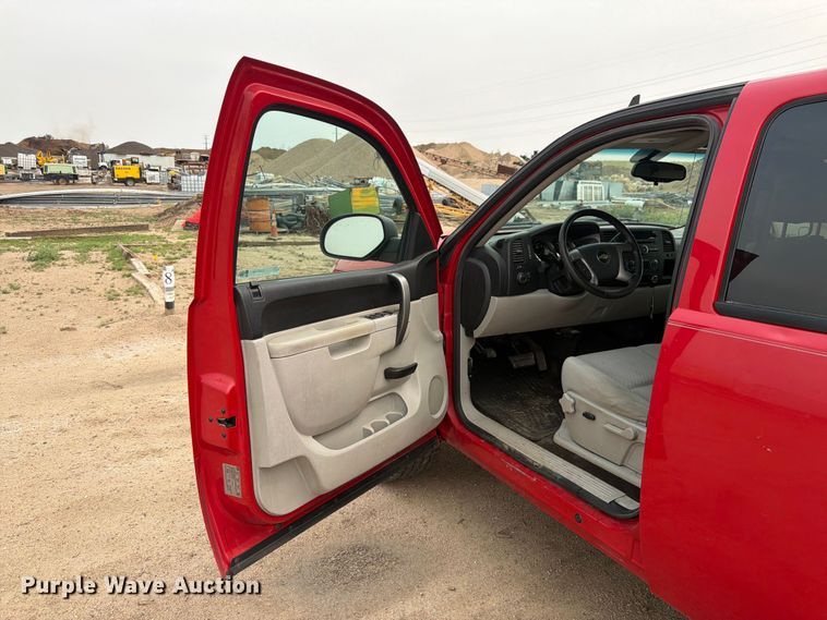 image for item EW2148 2011 Chevrolet Silverado 1500 LTZ Crew Cab pickup truck