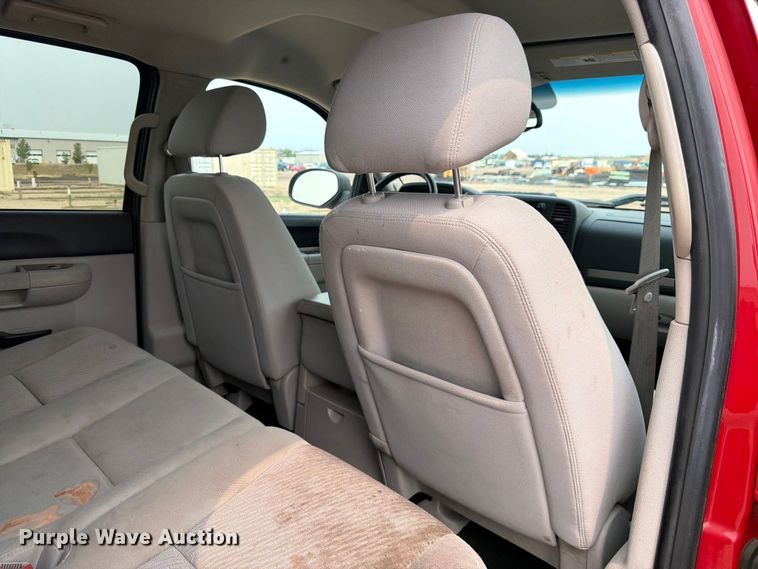 image for item EW2148 2011 Chevrolet Silverado 1500 LTZ Crew Cab pickup truck
