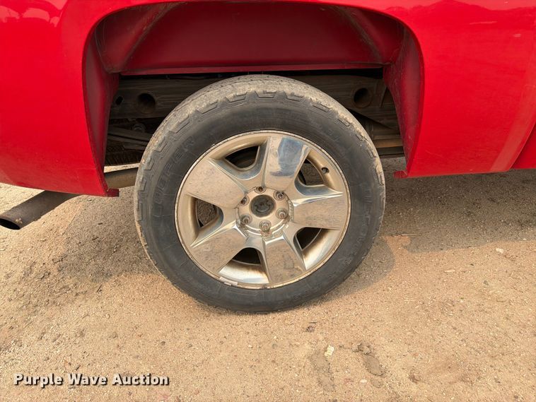 image for item EW2148 2011 Chevrolet Silverado 1500 LTZ Crew Cab pickup truck
