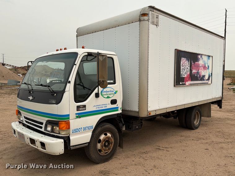 image for item EW2156 2000 Chevrolet  W3500 box truck