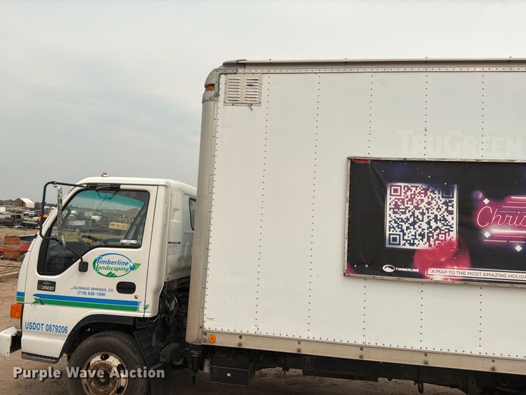 image for item EW2156 2000 Chevrolet  W3500 box truck