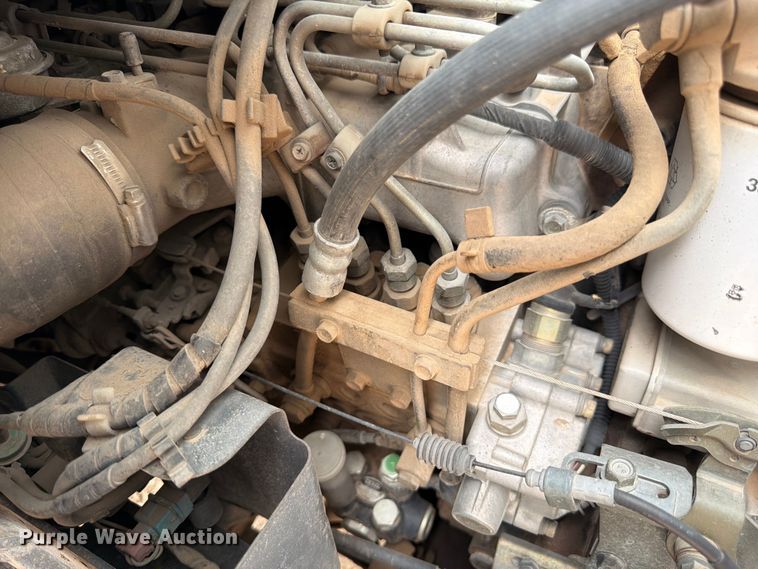 image for item EW2156 2000 Chevrolet  W3500 box truck