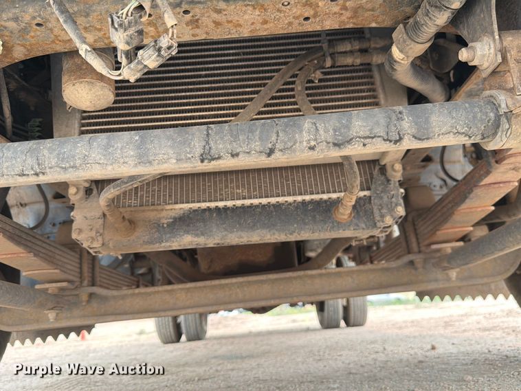 image for item EW2156 2000 Chevrolet  W3500 box truck