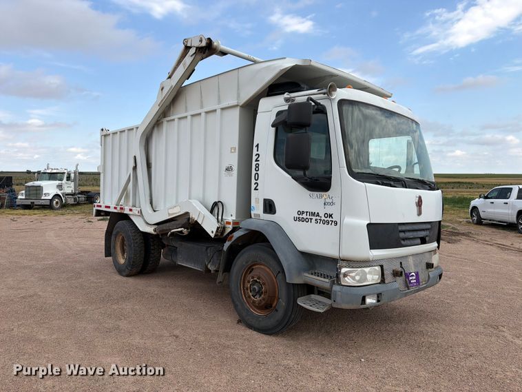 image for item EW2179 2013 Kenworth K370 refuse truck