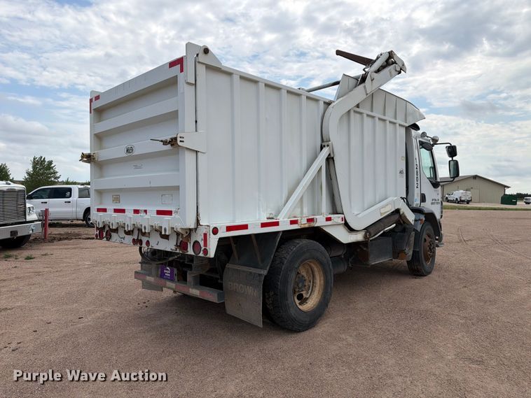 image for item EW2179 2013 Kenworth K370 refuse truck