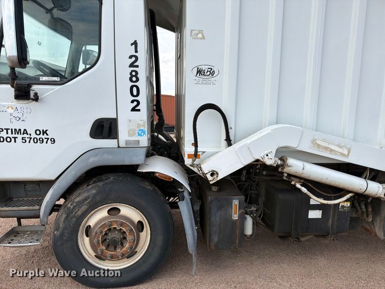 image for item EW2179 2013 Kenworth K370 refuse truck