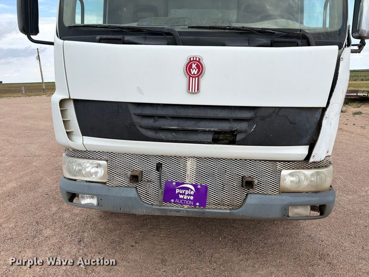 image for item EW2179 2013 Kenworth K370 refuse truck