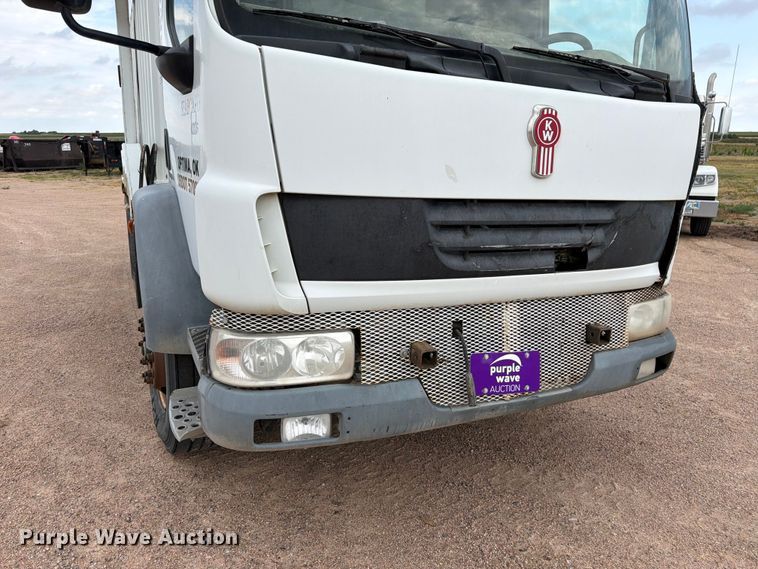 image for item EW2179 2013 Kenworth K370 refuse truck