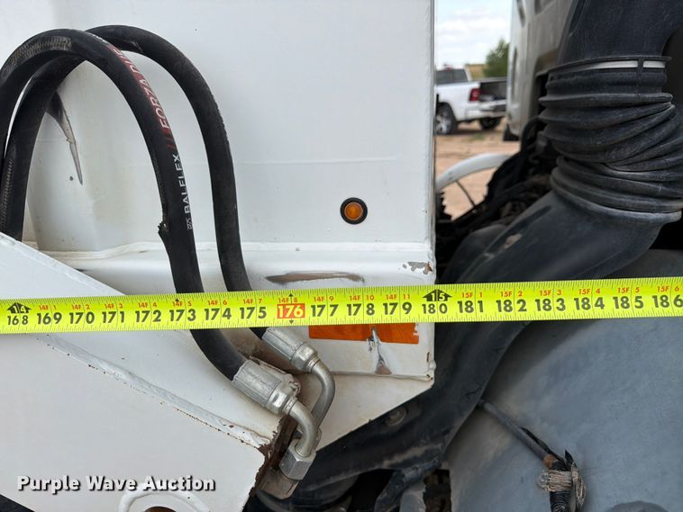 image for item EW2179 2013 Kenworth K370 refuse truck