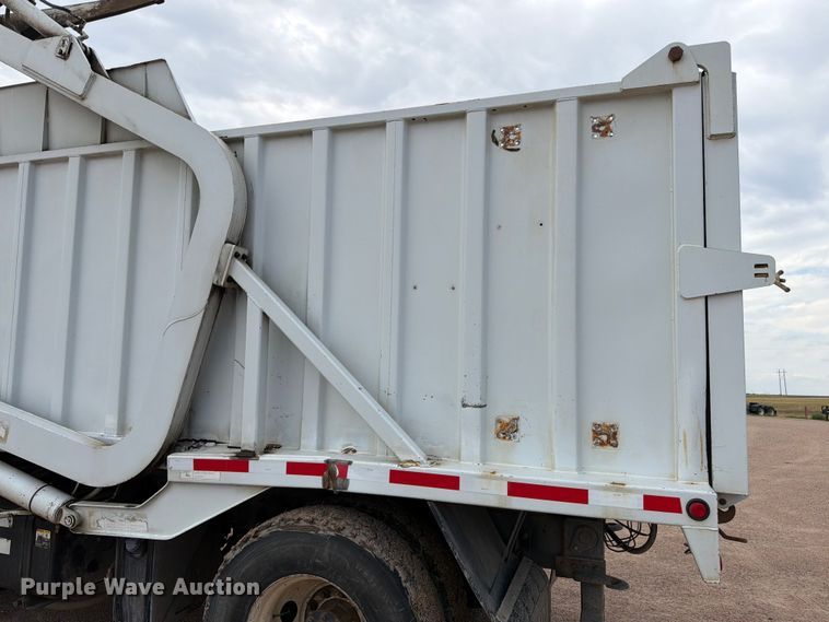 image for item EW2179 2013 Kenworth K370 refuse truck